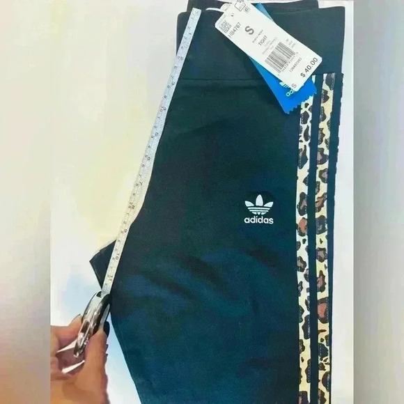 ADIDAS LEOPARD PRINT CROP TOP AND LEGGINGS SIZE S - Picture 8 of 9